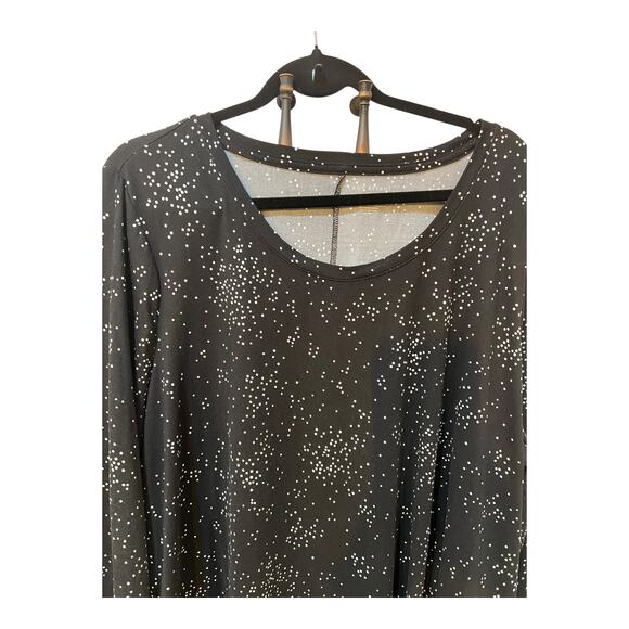 Lane Bryant
Lane Bryant Black & White Polka Dot Swing Tunic Top Size 22/24 Pls - Picture 3 of 8